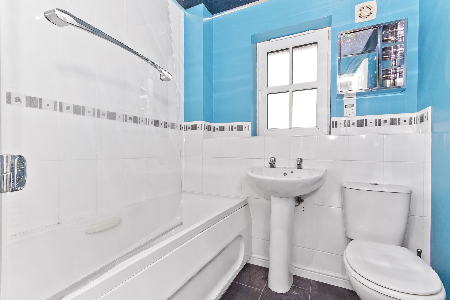 Image 14 - Bath.jpg